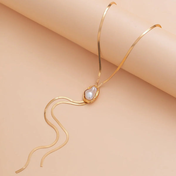 Elegant Luxury Pearl Pendant Necklace in Gold Y-Design