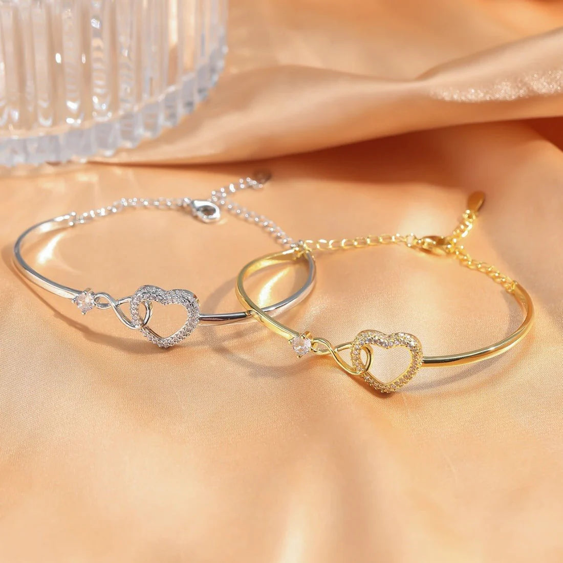 Chic Hollow Heart Shape Chain Bracelet – Timeless Women’s Jewelry