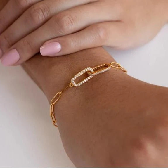 Stylish Copper Zircon Infinity Bangle – Minimalist & Elegant Bracelet