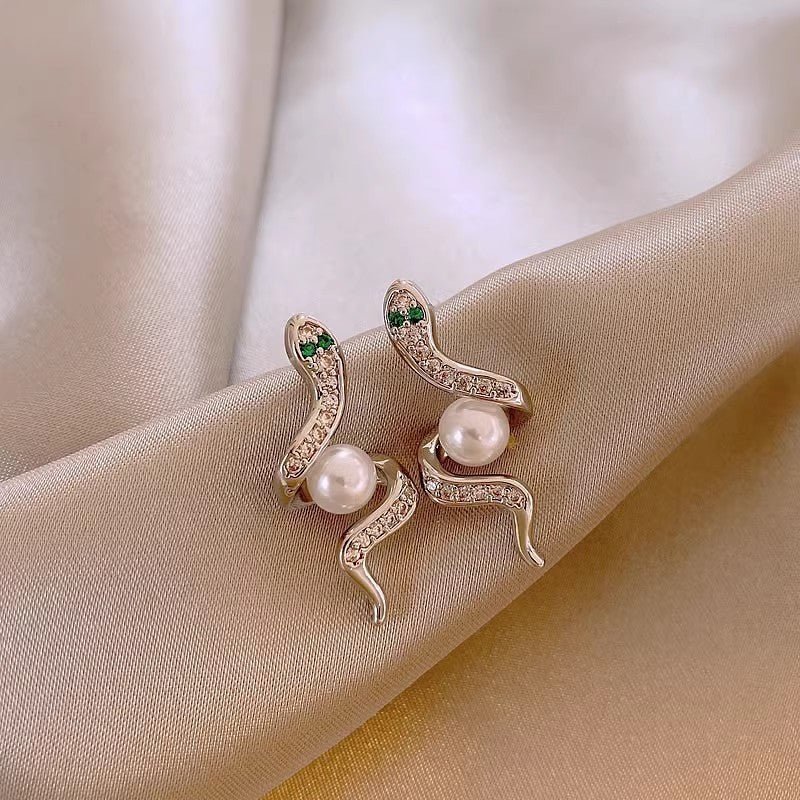 Luxury Zircon Rhinestone Snake Earrings – Elegant Women’s Stud Jewelry