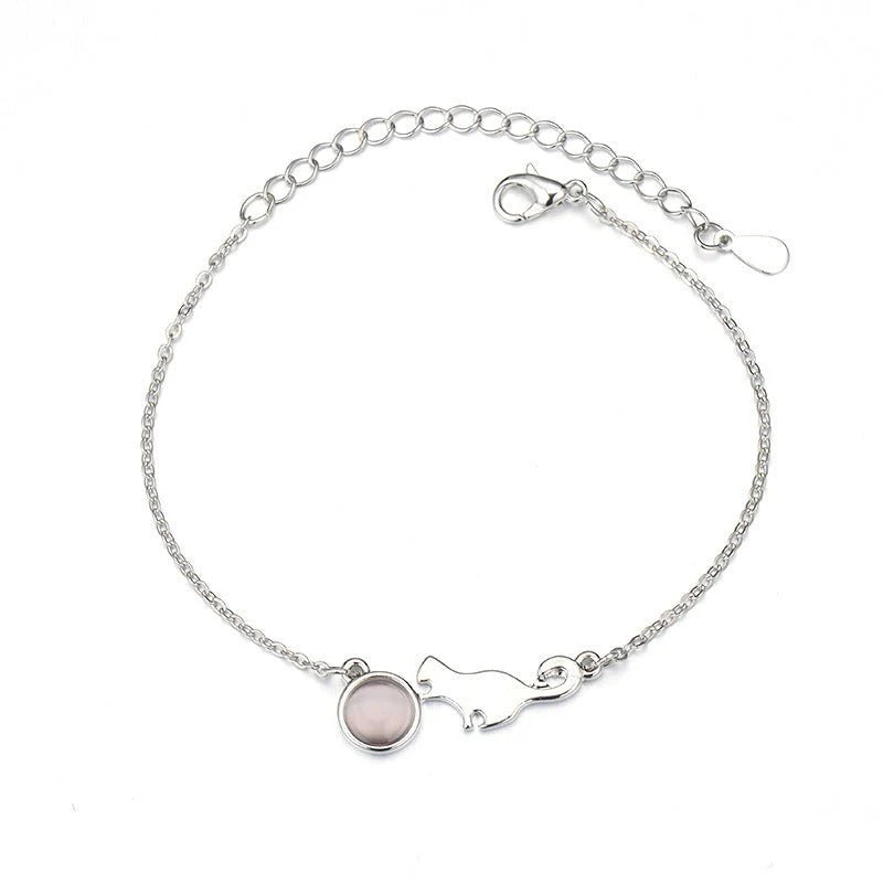 Chic Cat Charm Bangle – Fashion Silver Bracelet for Ladies