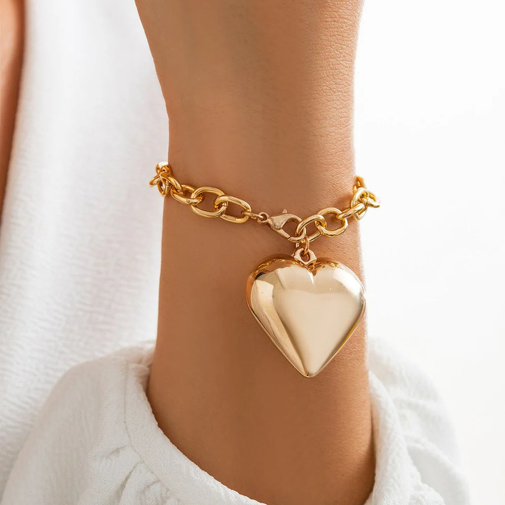 Romantic Gold Heart Necklace – Long Chain Love Pendant
