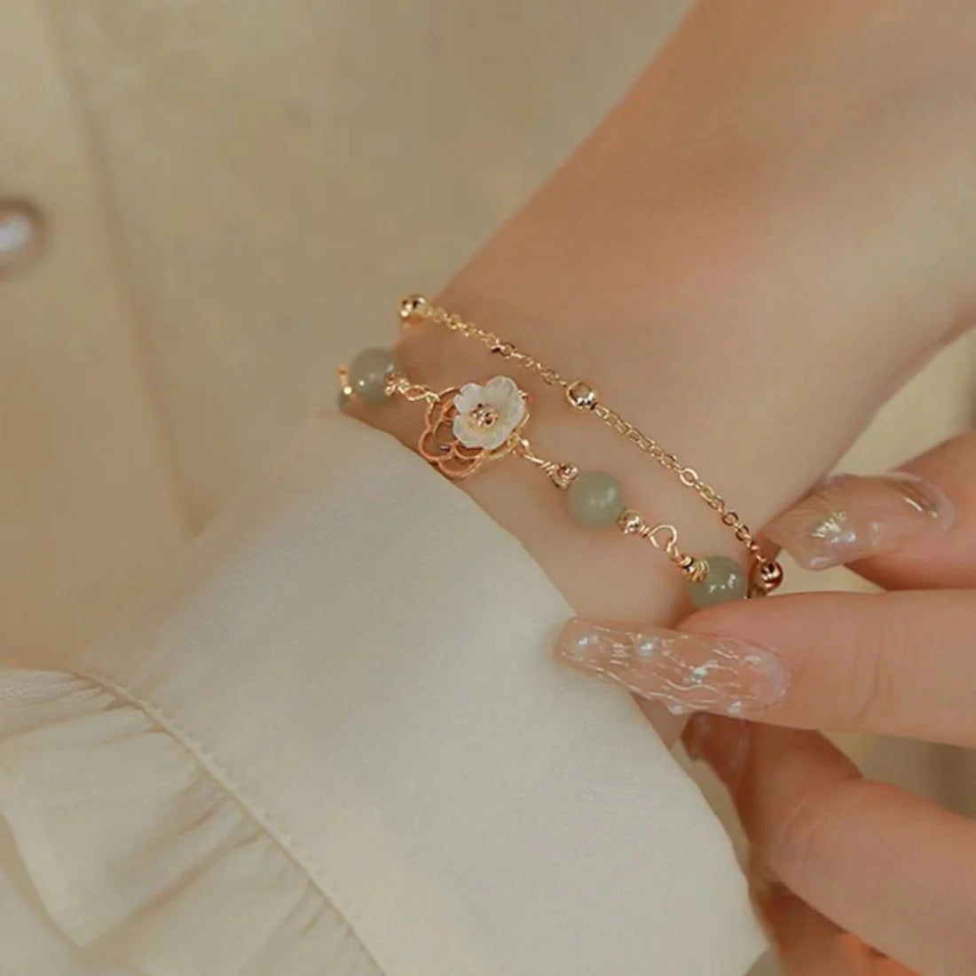 Elegant Hetian Jade Bracelet for Women – Timeless Luxury Stone Jewelry
