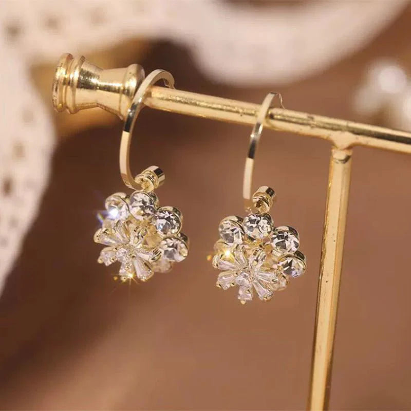 Fashionable Sweet Flower Earrings for Women – Lightweight & Stylish