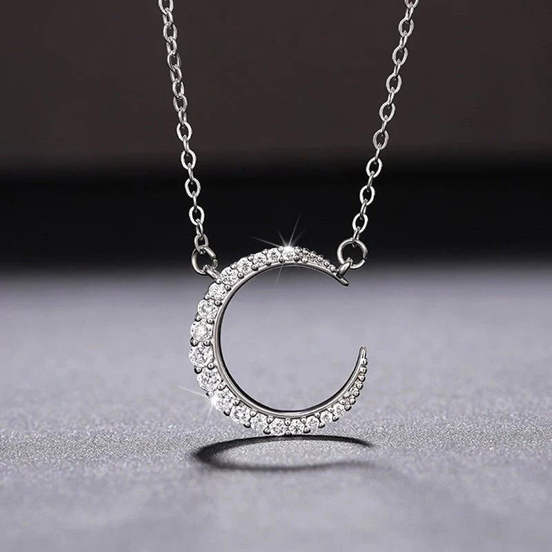 Sparkling Crescent Moon Necklace – Elegant Silver Zircon Pendant for Women